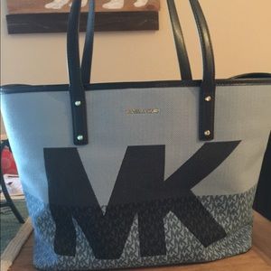 Michael Kors Tote